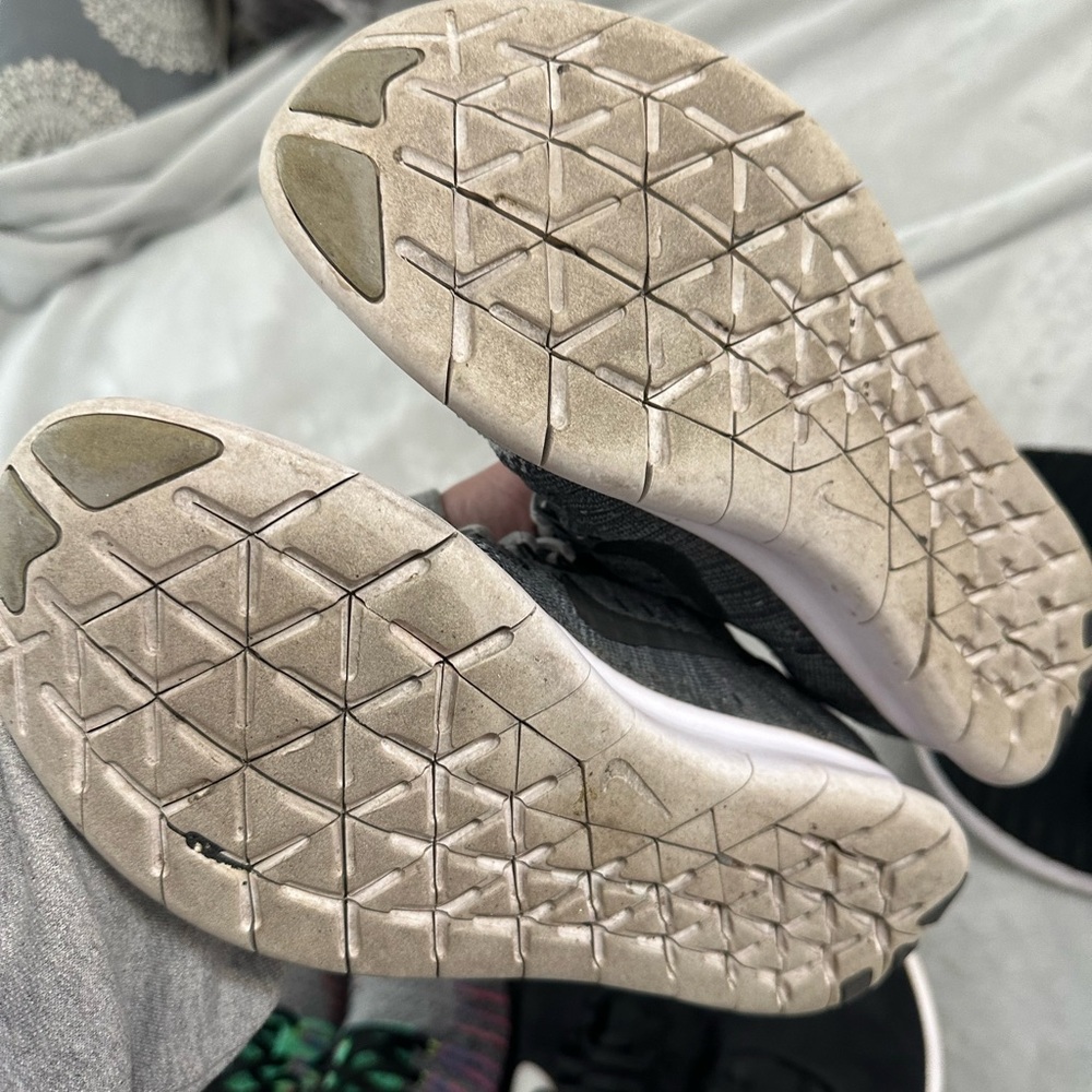 Nike Free Rn Flyknit - Picture 5 of 11